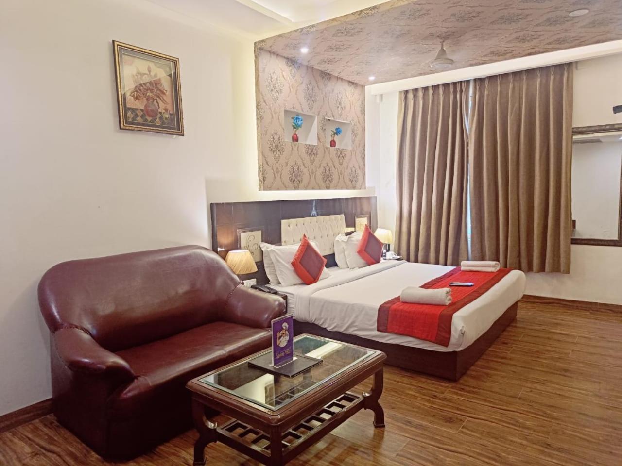 Hotel Waterfall Paschim Vihar Delhi 外观 照片